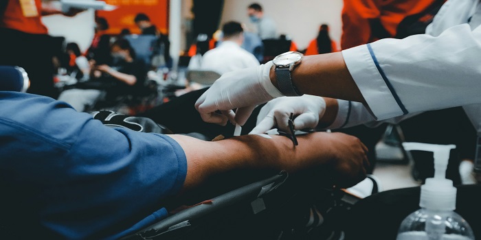 Donate Blood in Phoenix, AZ – Locations, Hours & How to Help